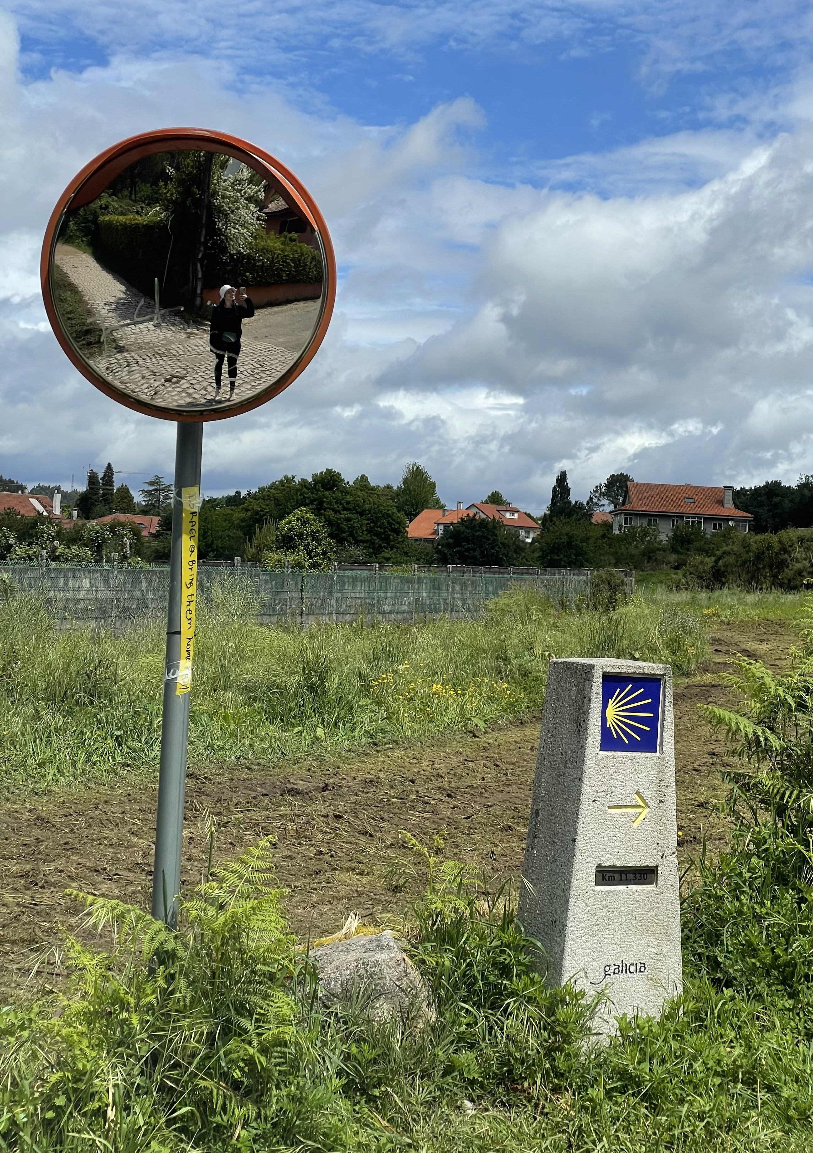 walking the camino de santiago alone