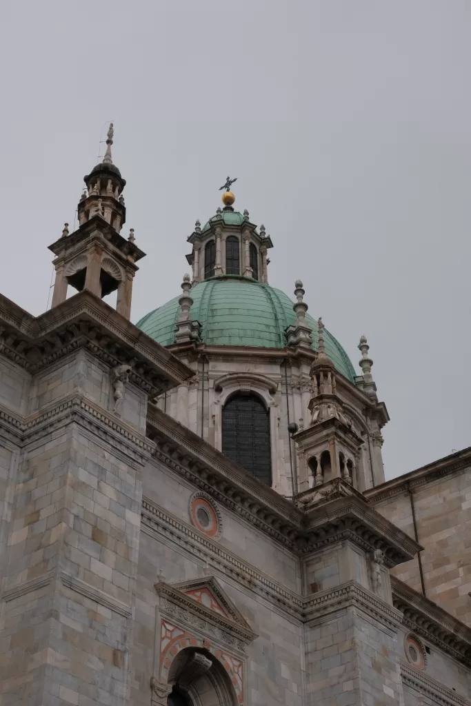 Lake Como, Italy guide for solo travelers on a budget. Church in Como